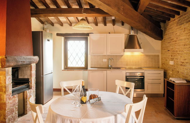 Villaluce Wine Agriturismo - Photo 13