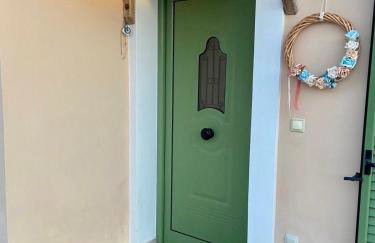 Family D 3 bedroom house with BBQ&Patio in huge estate! - Photo 5