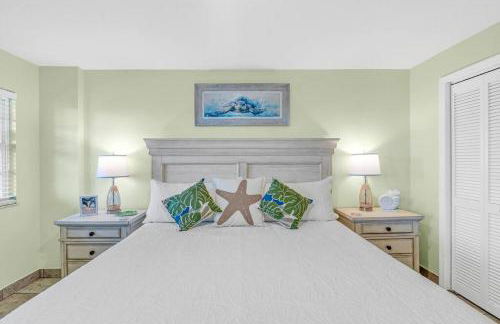 Bright 2BR Condo with Breathtaking Ocean View - Foto 9