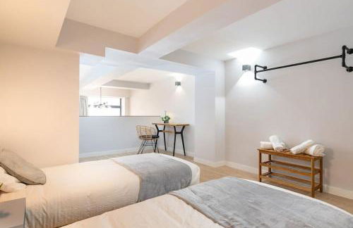 Nice new duplex in front of Palacio VistaAlegre - Photo 20