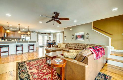 Lakefront Sparta Retreat with Dock and Game Room - Foto 9