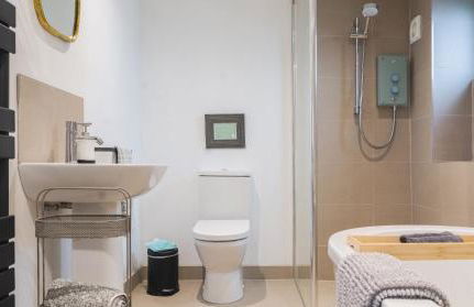 Hillside Haven, panoramic views Nr Bakewell - Photo 17