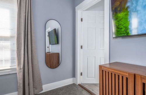 Walnut Hills, 5min to UC, Sleeps 7ppl, Lux Beds, Smart TVs - Foto 20