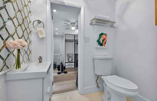 Villa 800 - 3 BEDROOM - 3 AND A HALF BATHROOMS -6 BEDS- Spa like Retreat Saline Pool & Jacuzzi - Foto 29