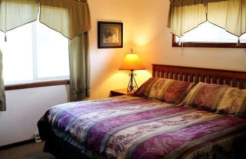 Lakefront Vacation Rental with a Deck and Hot Tub near Wisconsin Dells - Foto 12