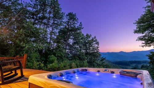 Chasing Sunsets: A Cozy 2-Bedroom Cabin in Smoky Mts with Stunning Mountain Views. - Foto 2