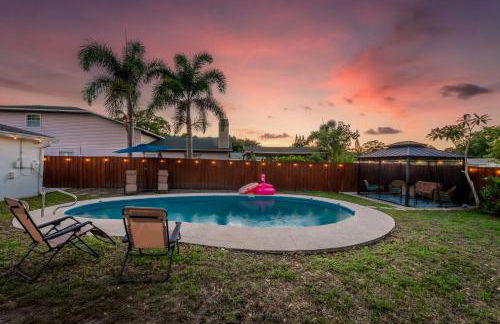 Private Pool 15 Minutes to the Beach & Downtown Saint Petersburg Florida - Foto 2
