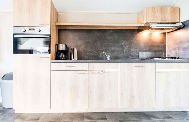 Glamping With Veranda Over Water - Photo 13