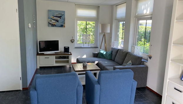 Luxury Holiday Home with Hot Tub at Dutch Coast - Foto 5, Wohnbereich