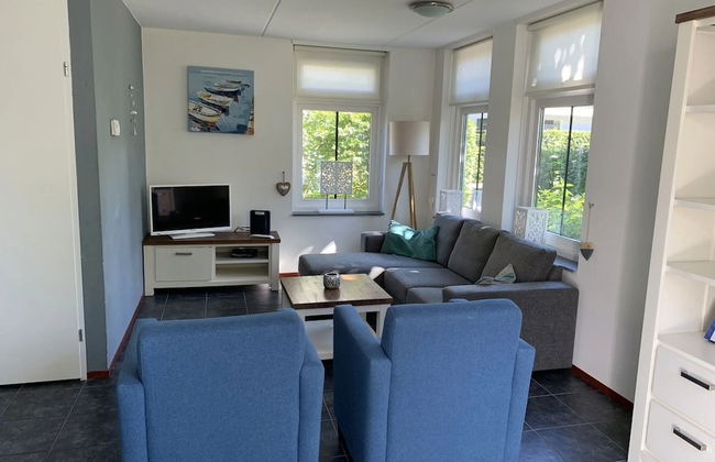 Luxury Holiday Home with Hot Tub at Dutch Coast - Photo 5