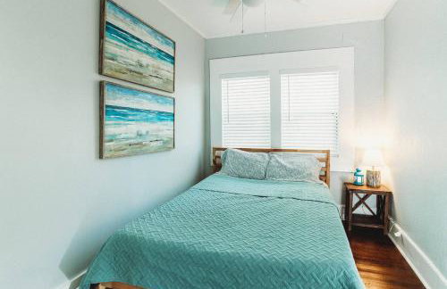 Luxe 3BR Retreat Nr Downtown & Pier Pet-Friendly - Foto 22