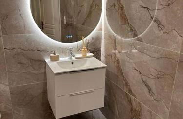 La Suite Bali Jacuzzi,Sauna,Netflix,Disney - Foto 9