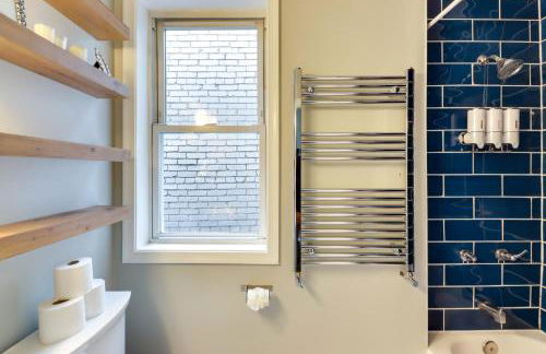 Unique DC Row House Near Historic H Street! - Foto 16