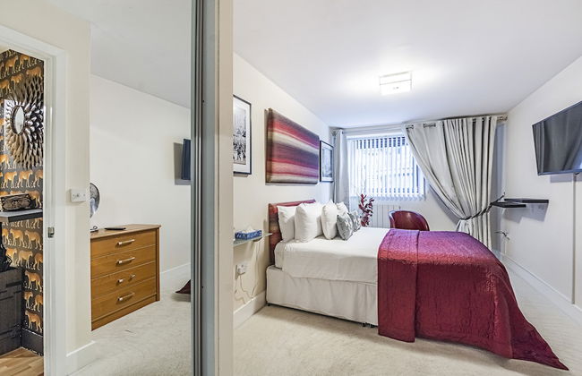 Canary Wharf Luxury Apartments - Photo 33