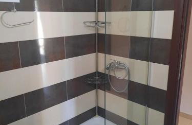 Phivos Home & Garden - Foto 12