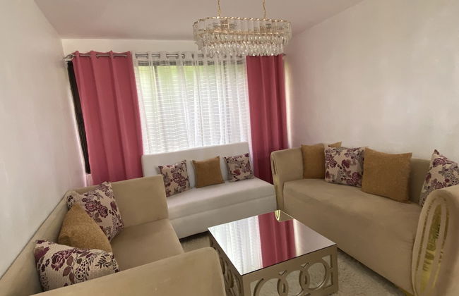 9DR 3-bedroom Apartment Near Monumental Area - Photo 1