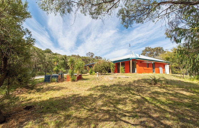 Relax and Unwind at Heavenly Hideaway - Photo 8