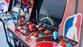 Golden Hour Getaway- Guest Favorite, 2 Min to Beach, Seasonal Pool & Arcade - Foto 4