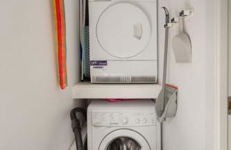 "Linda's Guest House" Beach House with Private Patio & Hot Tub, 3 Min from the Beach - Foto 29