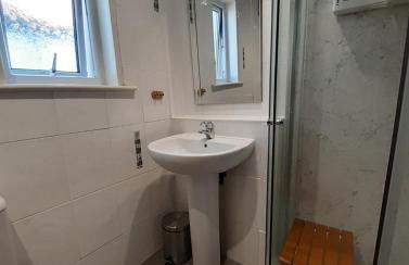 Welcoming 4 Bed Holiday Home in Eastbourne - Foto 23
