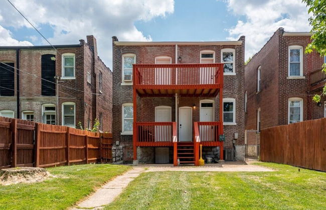 Cozy Family Home - Walk to MO Botanical Gardens - Photo 52