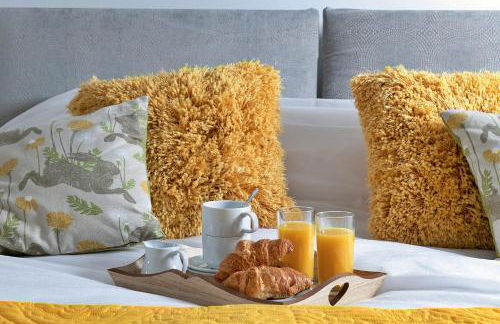 Finest Retreats - Moelis Granary - Luxury Cottage with Hot Tub - Photo 9