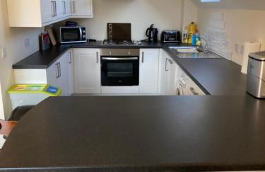 Springbank Apartment - Sleeps 4 - Pet Friendly - Photo 25