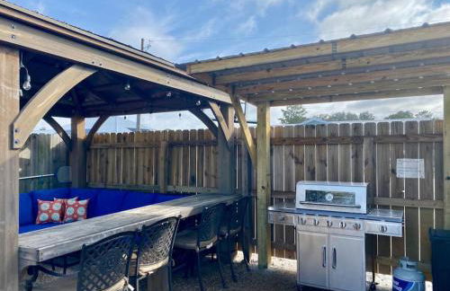 Anchors Away - Private Pool, Seasonal Hot Tub, Game Room, Walk to Beach, Pets OK - Photo 34