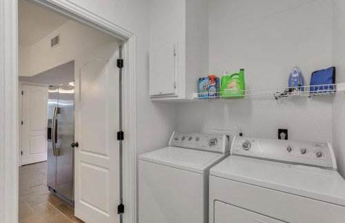 Spacious 6BR Pool Hot Tub & Game Room - Foto 46