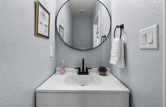 Inviting 4br/2.5ba Downtown Home With Ample Space! - Foto 17