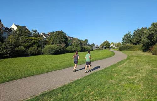 Charming top-floor apartment - Photo 36