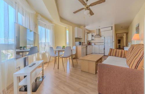 Amplio piso de 100m2 con 3 hab, wifi rápido, AC - Photo 32