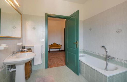 Awesome Home In Rieti With Wifi - Foto 39