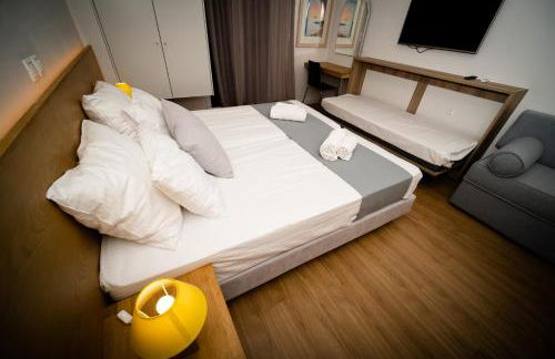 Sappho Studios - Photo 15