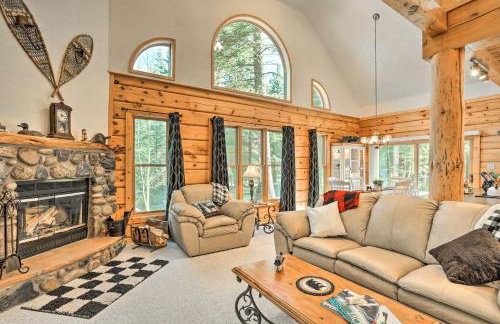 Bayfield Cabin with Wraparound Deck and Fire Pit - Foto 5