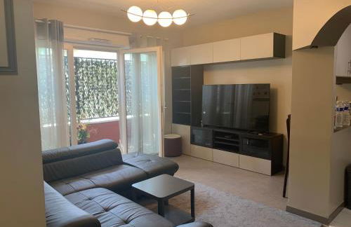Luxurious Flat in Bondy, (In front of the Train station) - Foto 1