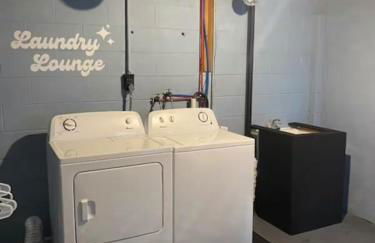 Indy Palm Pad with Patio & Tiki Bar-Mid-Century Charmer-Family Friendly - Foto 51