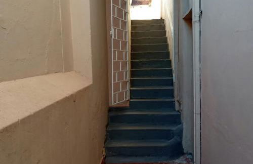 Casa com varanda, 2 quartos, wi-fi, próximo ao centro da cidade - Foto 14