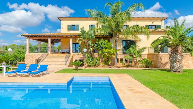 Can Bou in Santa y With 4 Bedrooms and 3 Bathrooms - Foto 2, Habitación