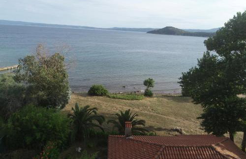 Wonderful stone house infront of the sea. - Photo 3