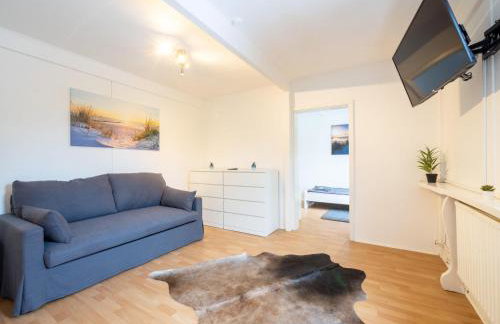 Monteurwohnung-mit-Terrasse-fuer-7-Personen-WLAN-TV-Kueche-Ahrensburg-Naehe-Hamburg-AGRP1204 - Photo 7