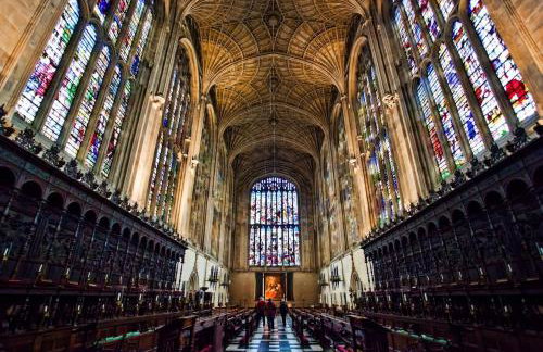 Lovely artist's home ecently refurbished - Photo 14