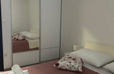 "Heaven on earth" with pool - Photo 26