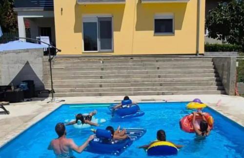 Familyway Croatia Kids Friendly Family villa with privat Pool 50 m2 Slavonski Brod - Foto 33