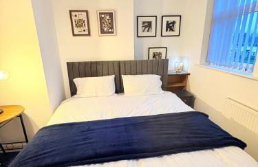 Stylish Studio flat 4,ensuite,Kitchennete,Parking,Wifi,Smart TV,Nr Sandwell and Metropolitan Hospital - Foto 7