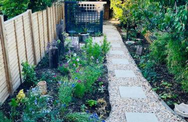 Brand New Cosy Cowes Cottage , 3 Bedroom, Sleeps 5 - Foto 3