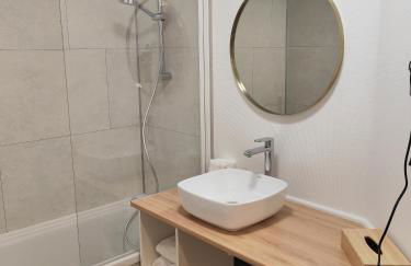 Échappée Cosy au Cœur du Futuroscope - Confort Assurés - Foto 24