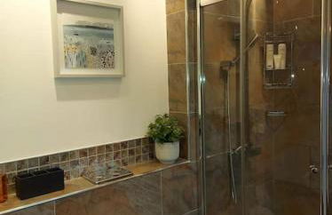 Riverside Retreat - Photo 15