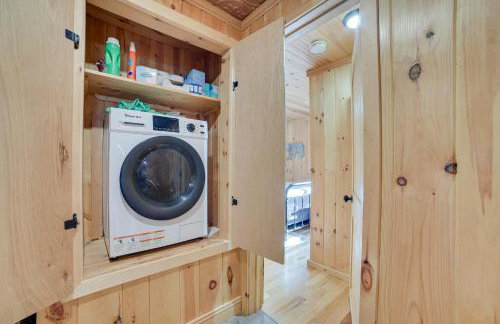 Lakefront Kalkaska Cottage with Fire Pit! - Foto 22