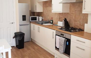 YBC Court, Aldershot - Foto 19